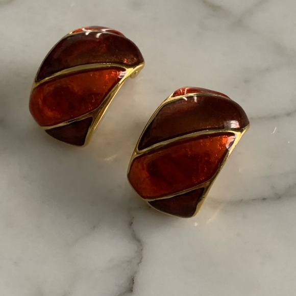 🌸3/$20🌸Beautiful Clip-on Earrings - Picture 1 of 5